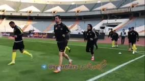 گرم‌ کردن بازیکنان پرسپولیس و سپاهان