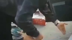 جزئیات درگیری مامور شهرداری با دستفروش معلول