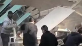 لحظه دردناک نجات کودکان از زیر آوار مدرسه