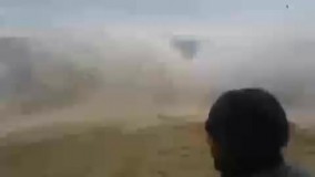 لحظه تخریب خط لوله آب یزد