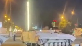 تانک‌ های ارتش عراق در خیابان‌ های بغداد