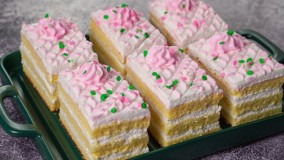 طرز تهیه کیک شیرینی وانیلی : آموزش شیرینی خامه‌ای