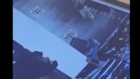 سرقت ناباورانه موبایل از فروشنده در پاساژ