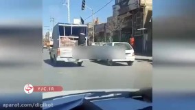 سرقت ناجوانمردانه از بار وانت در حال حرکت