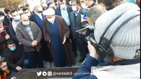 گریه‌ های حجت‌الاسلام انصاریان بر پیکر برادر زاده‌اش