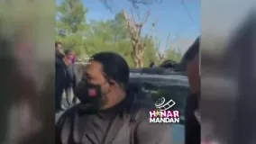 حرف‌های تلخ رضا صادقی بر مزار علی انصاریان در بهشت زهرا