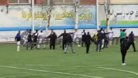 کتک‌ زدن داور در لیگ امیدهای کشور