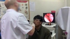 در آوردن زالو از داخل دماغ پسر جوان