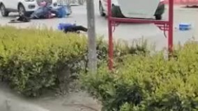 راننده آمبولانس ، مصدوم را زیر گرفت