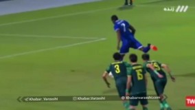 گل اول استقلال به الشرطه توسط دیاباته در دقیقه 13