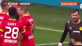 ادای احترام دروازه‌ بان دورتموند به بازیکن لورکوزن