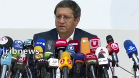 همتی : گفتگو با آمریکا مشکلی ندارد