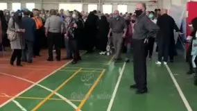 ازدحام سالمندان در پارک هنرمندان
