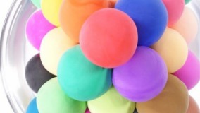 مخلوط اسلایم شفاف و خمیر کلی