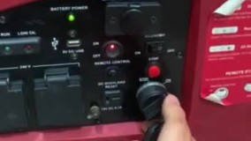 موتور برق حرفه اي ١٥ آمپر ٢٠٠٠ وات داراي خروجي ٥-١٢-٢٢٠ ولت استارتي داراي ريموت كنترل گاز برقي صداي فوق العاده كم كم حجم كيفيت فوق العاده قيمت 9,900