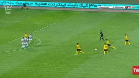 گل اول سپاهان به ذوب‌آهن توسط نورافکن