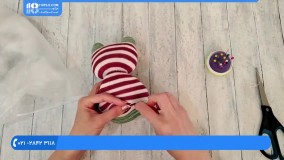 آموزش عروسک سازی :: ساخت عروسک :: عروسک با جوراب :: بافت عروسک با جوراب راه راه قرمز