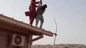 نیروهای طالبان پرچم افغانستان را پایین کشیدند