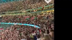 شادی هواداران انگلیس پس از رسیدن به فینال یورو