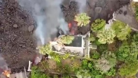 جاری شدن مواد مذاب درون استخر یک خانه