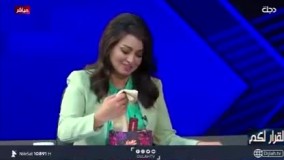 حجاب سر کردن مجری زن به درخواست یک روحانی