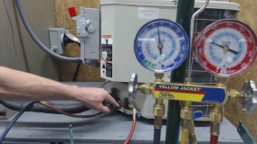 تعمیرات کولر گازی- چک کردن مناسب مبرد