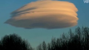 ابری عجیب شبیه سفینه فضایی !