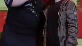 هم‌خوانی جالب آرون افشار و برادرش در کنسرت