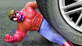 له کردن وسایل کیوت زیر چرخ ماشین له کردن هالک قرمز