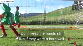 فوتبال کودکان - فوتبال بچه ها - اموزش فوتبال به کودکان ( تمرین پاس بغل پا )