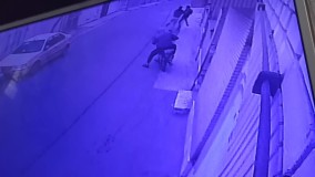 زورگیری بی‌رحمانه از پسر ۱۵ ساله به خاطر گوشی اپل !