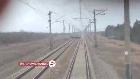 ترمز اضطراری قطار اوکراینی مقابل کاروان تانک‌های روسی