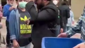 دلجویی معلم از دانش آموزان به شیوه‌ای عجیب