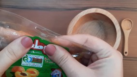 برگه زردآلو استندی ترش طعم