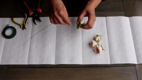 تخصصی گل آرایی-کارگاه آموزشی گل آرایی-ساخت تاج گل با سیم مفتولی و گل
