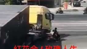 لحظاتی از مرگ دلخراش زوج موتور سوار