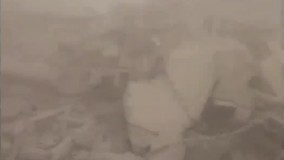 تصاویری از اتومبیل های زیر آوار مانده پس از ریزش ساختمان ده طبقه در اهواز