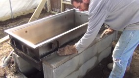 ساخت گلخانه - آموزش ساخت گلخانه کوچک در پشت بام - گود برداری