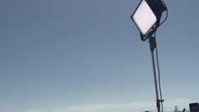 تام کروز با هلیکوپتر روی ناو جنگی فرود آمد