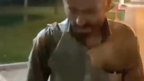 صدای جادویی و حیرت‌انگیز یک زباله‌گرد هنرمند