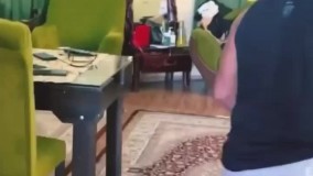 وقتی یوسف تیموری وسط خانه موتور سواری می کند !