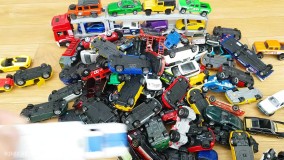 ماشین های اسباب بازی جدید _ ماشین حمل و نقل با ماشین های کوچک فلزی از چاه