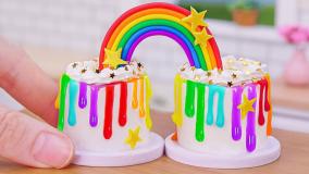 کیک مینیاتوری رنگین کمانی