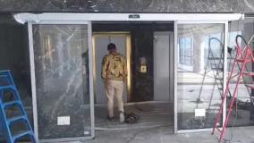 درب اتوماتیک شیشه ای مدل کشویی دو لنگه متحرک