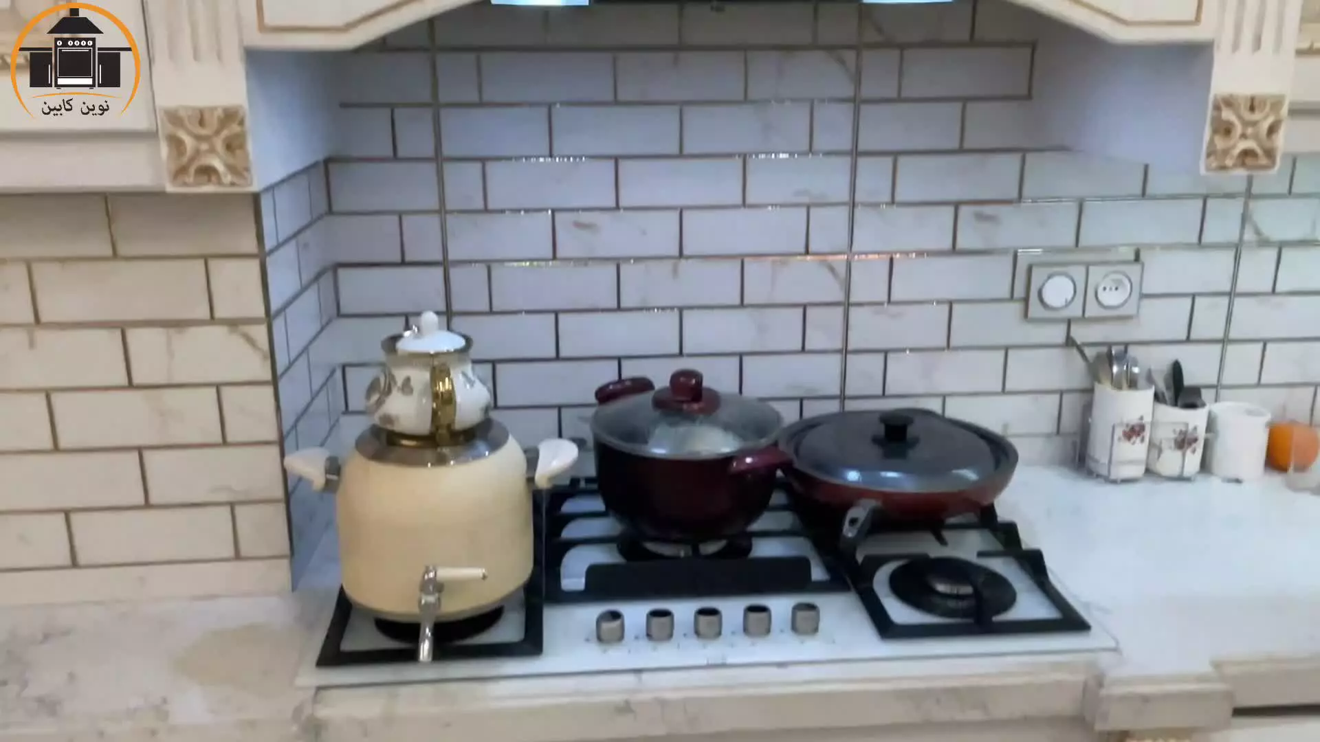 پروژه کابینت کلاسیک طرح چوب واقع در سعادت اباد