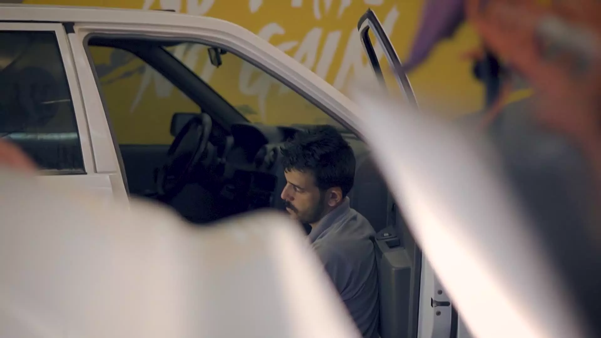 تعمیر بدنه خودرو با صافکاری بدون رنگ PDR