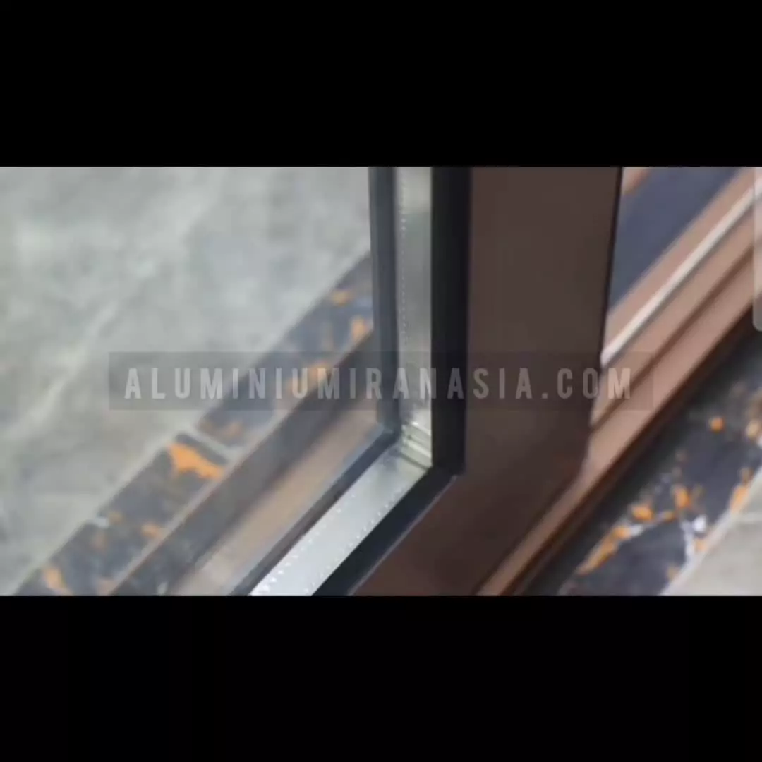 و تولید انواع درب و پنجره آلومینیومی