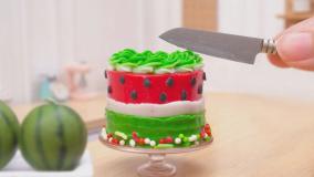 طرز تهیه کیک هندوانه ای مینیاتوری