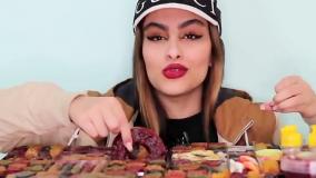 چالش غذای ترش | چالش خوردن چیپس با ترشک و لواشک