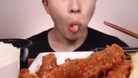 فیلم چالش غذاخوری عنوان سرگرمی خنده دار بانوان